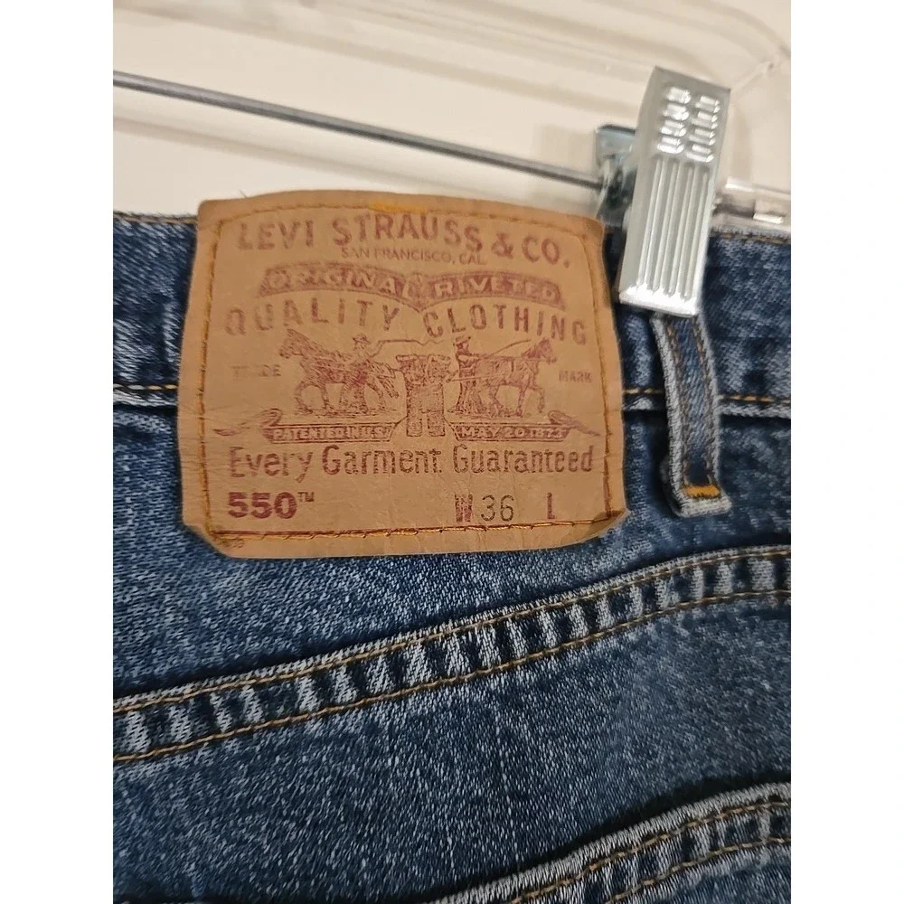 Levi's 550‎ Men's Blue Denim Shorts Distressed Relaxed Fit Size 36